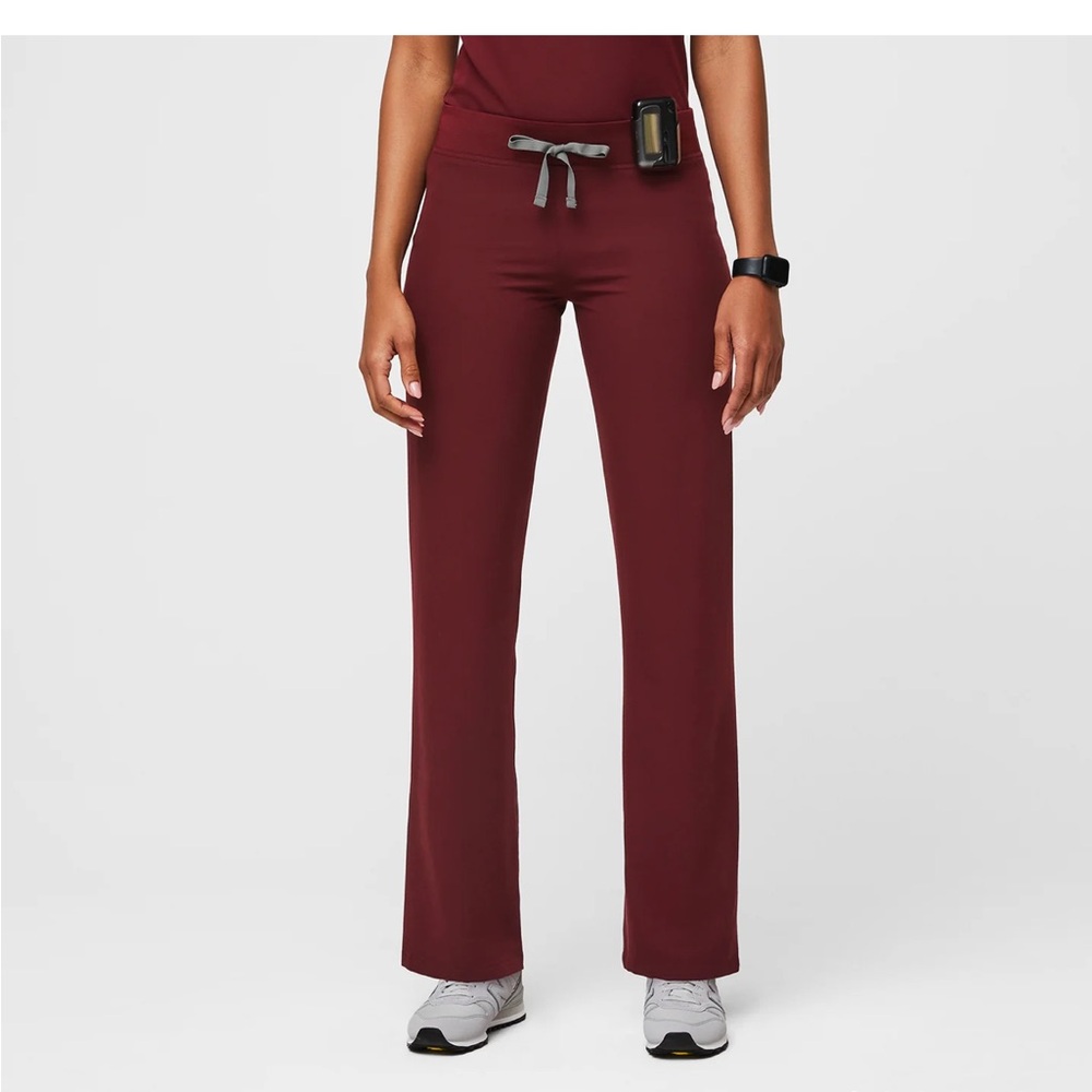 Figs Livingston Scrub Pant in Burgundy, size S